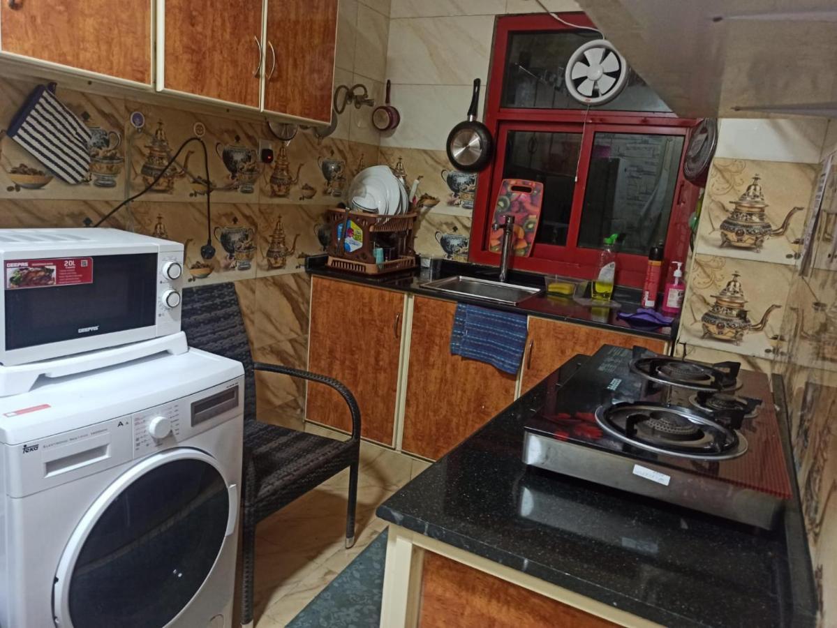 Moon Backpackers , Al Rigga , Partition For Couples And For Singles Apartment Dubai Exterior photo