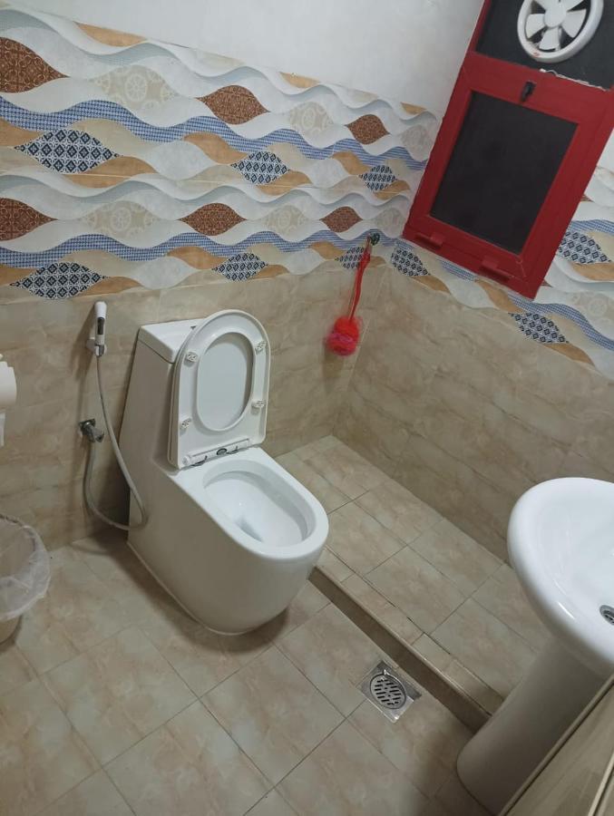 Moon Backpackers , Al Rigga , Partition For Couples And For Singles Apartment Dubai Exterior photo
