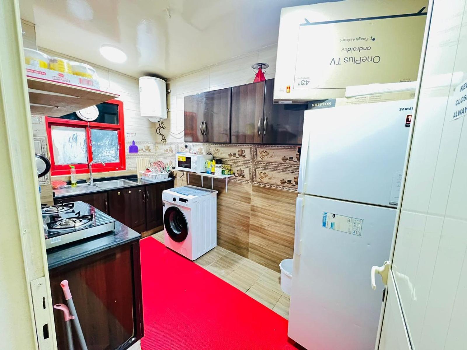 Moon Backpackers , Al Rigga , Partition For Couples And For Singles Apartment Dubai Exterior photo